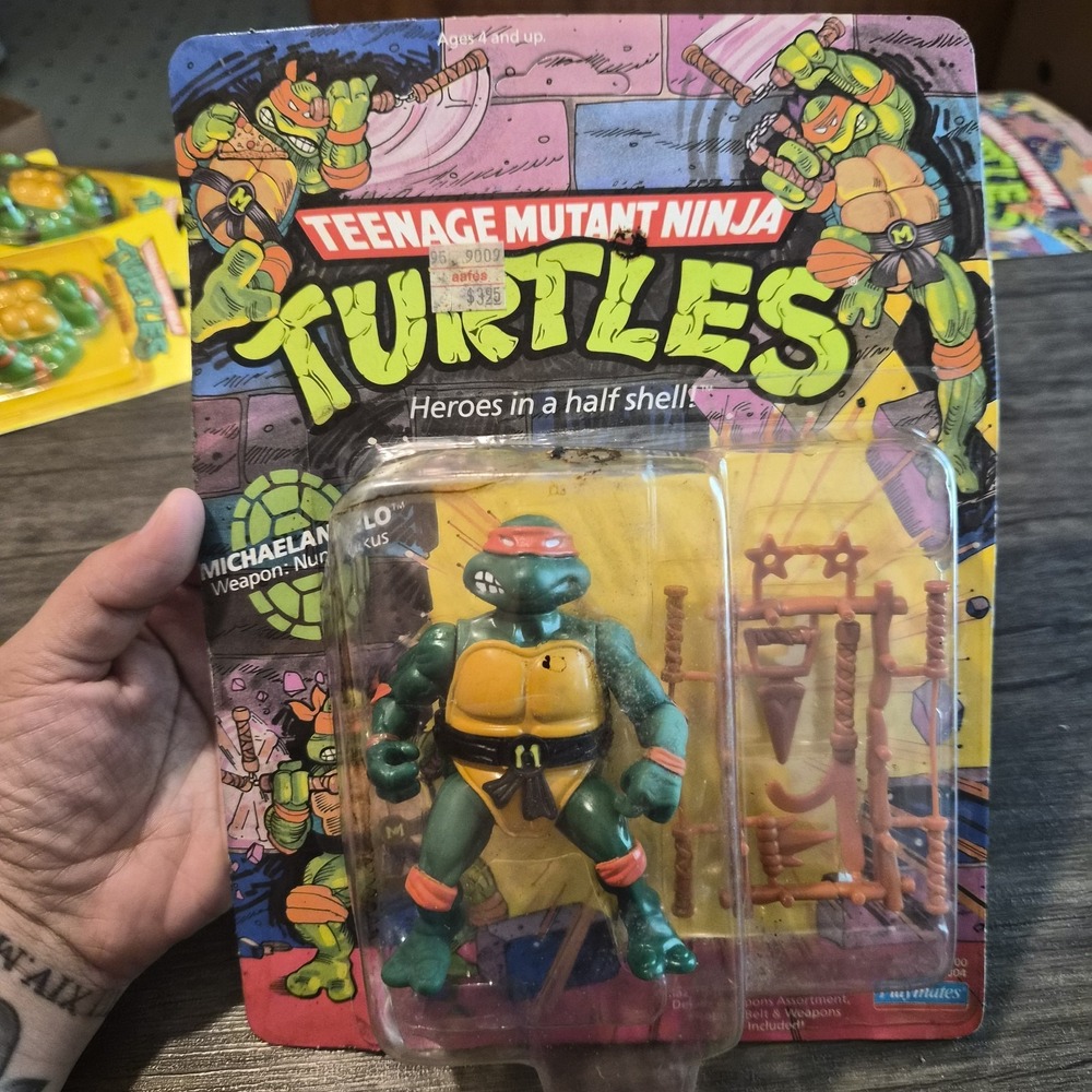 Vintage 1988 TMNT Michelangelo Action Figure Factory Sealed 5004